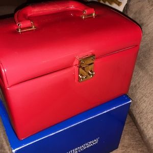 New International Silver Co. Cosmetic/Traincase